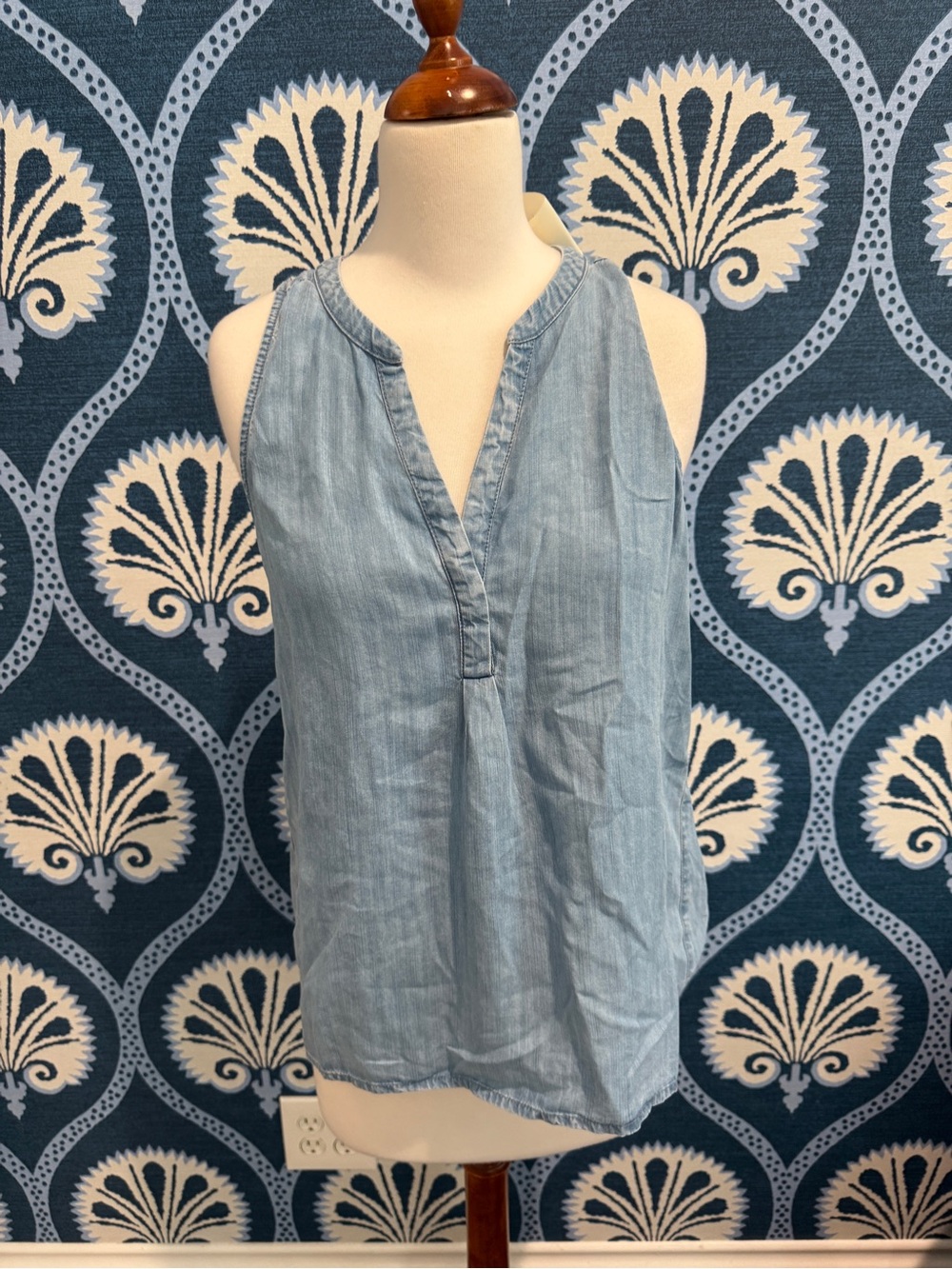 Soft Joie Light Blue Sleeveless Chambray V-Neck Camisole